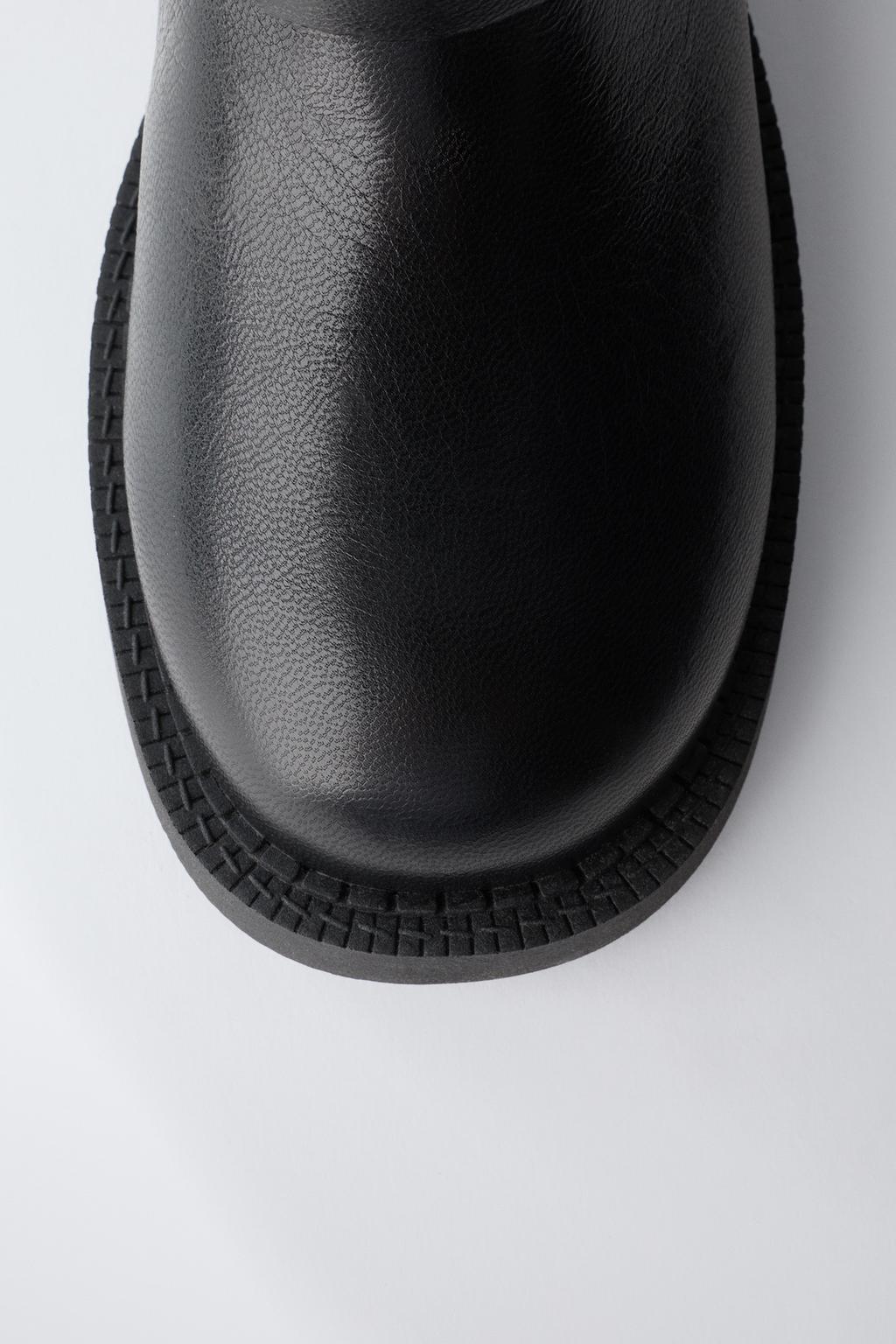 Замшевые сапоги с пряжкой