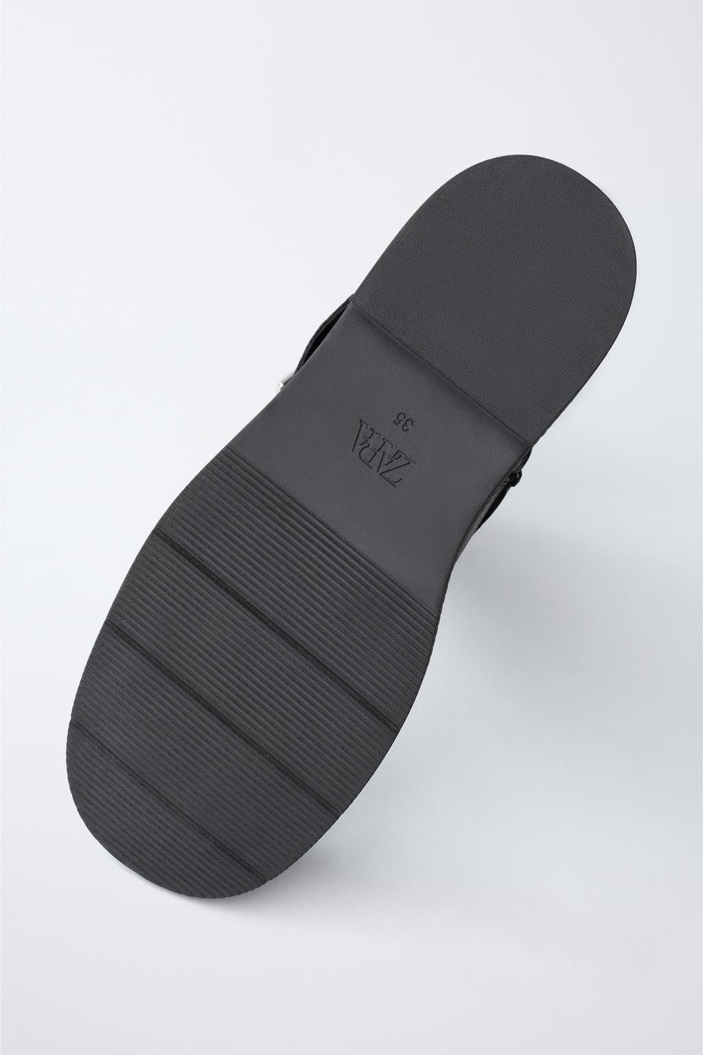 Замшевые сапоги с пряжкой