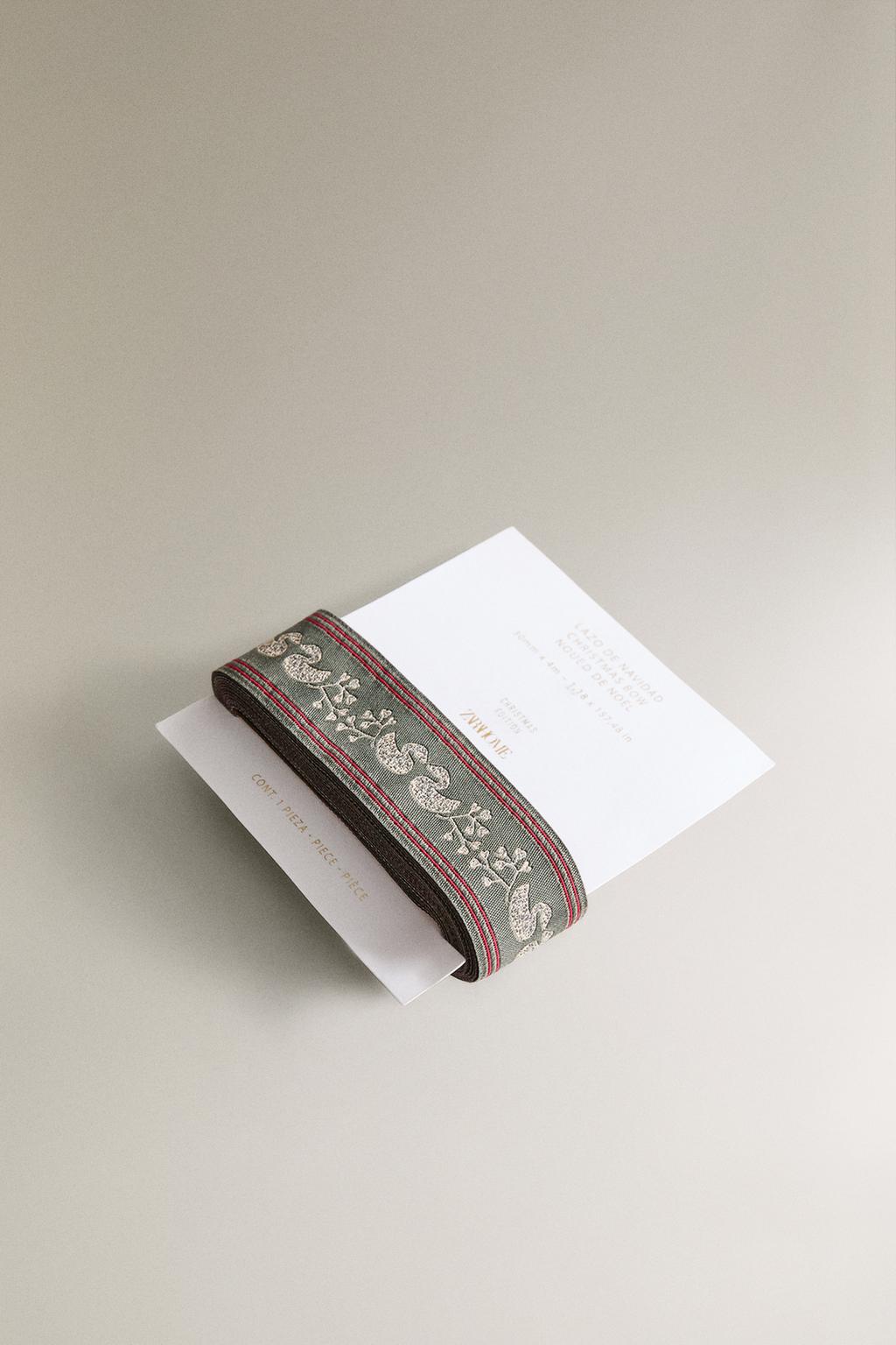 Ленточка для упаковки подарков на рождество с декоративными утятами