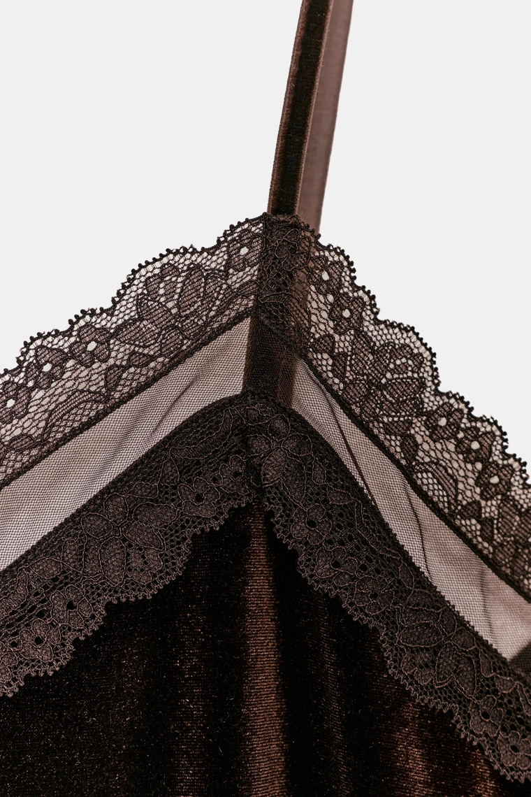 Топ-бюстье из бархата с кружевом