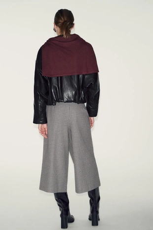 Длинные бермуды «гусиная лапка» с ремнем и цепочкой- Заказать в России