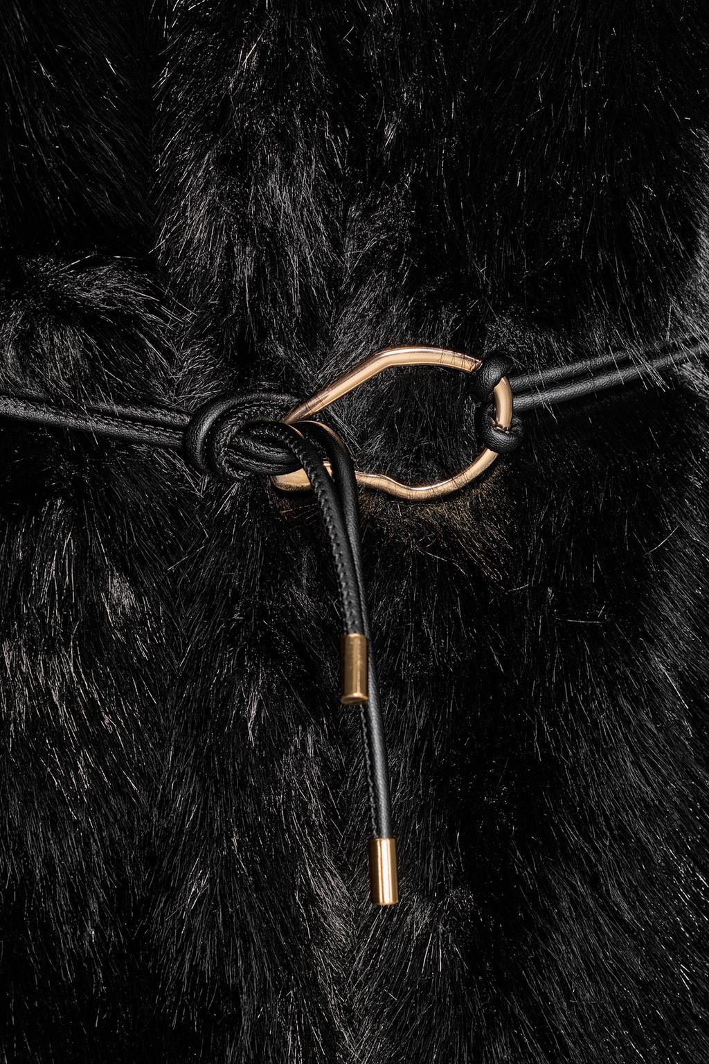 ПАЛЬТО ИЗ ИСКУССТВЕННОГО МЕХА С ПОЯСОМ