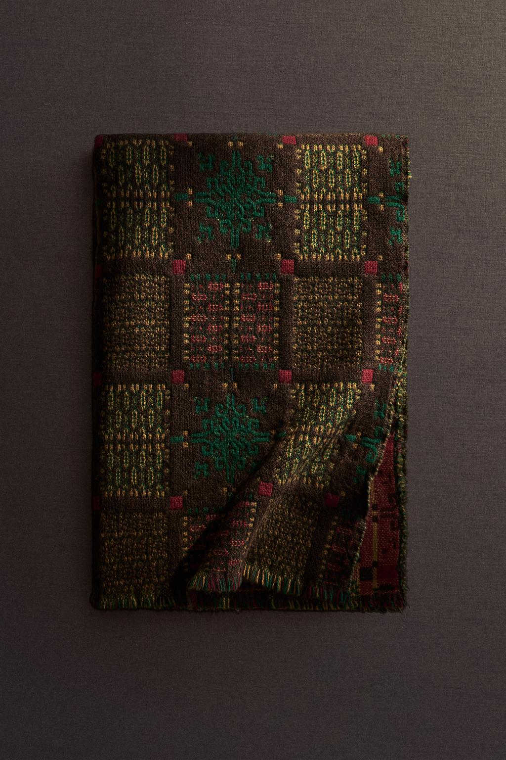 Плед с геометрическим узором для рождества