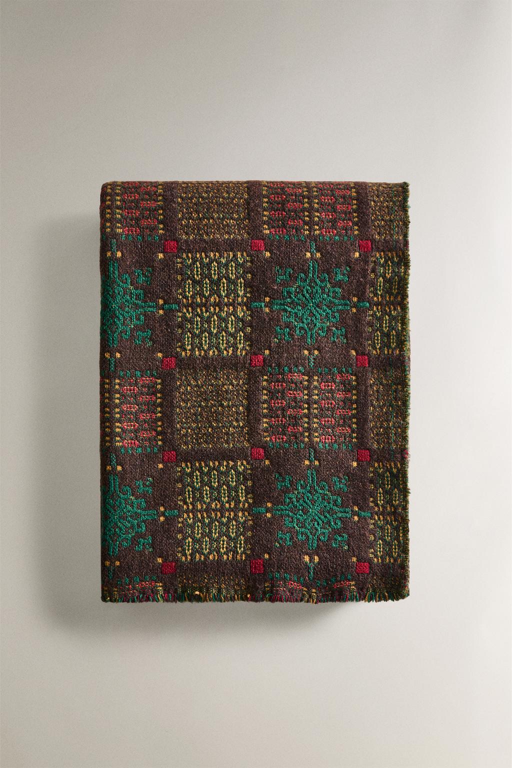 Плед с геометрическим узором для рождества