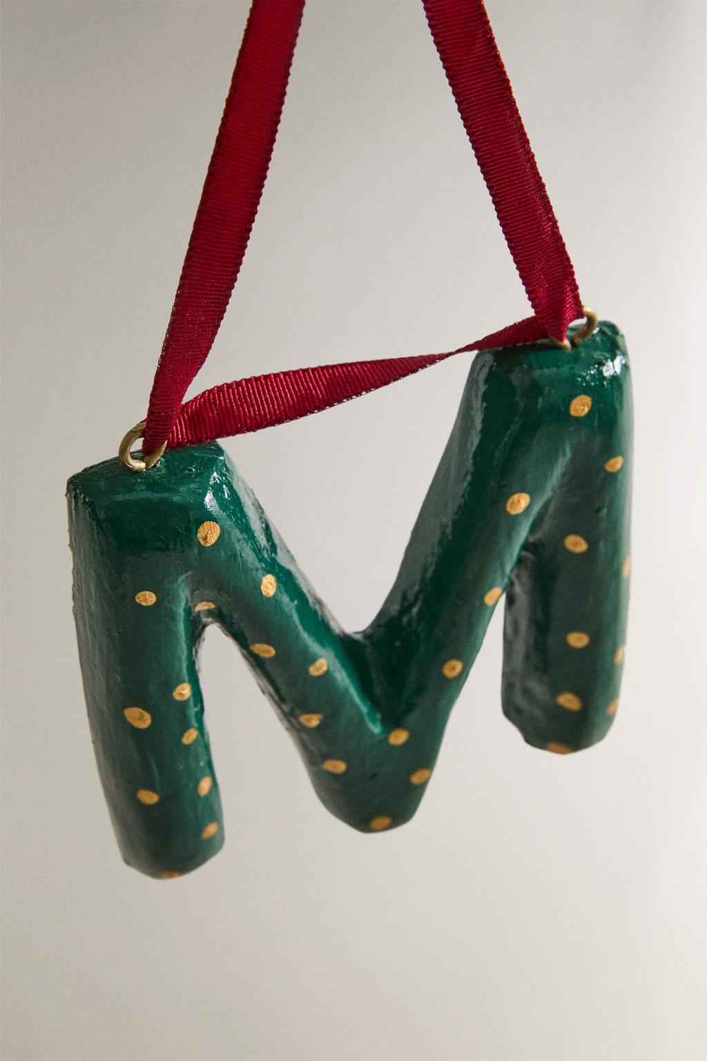 Украшение елочное буква м