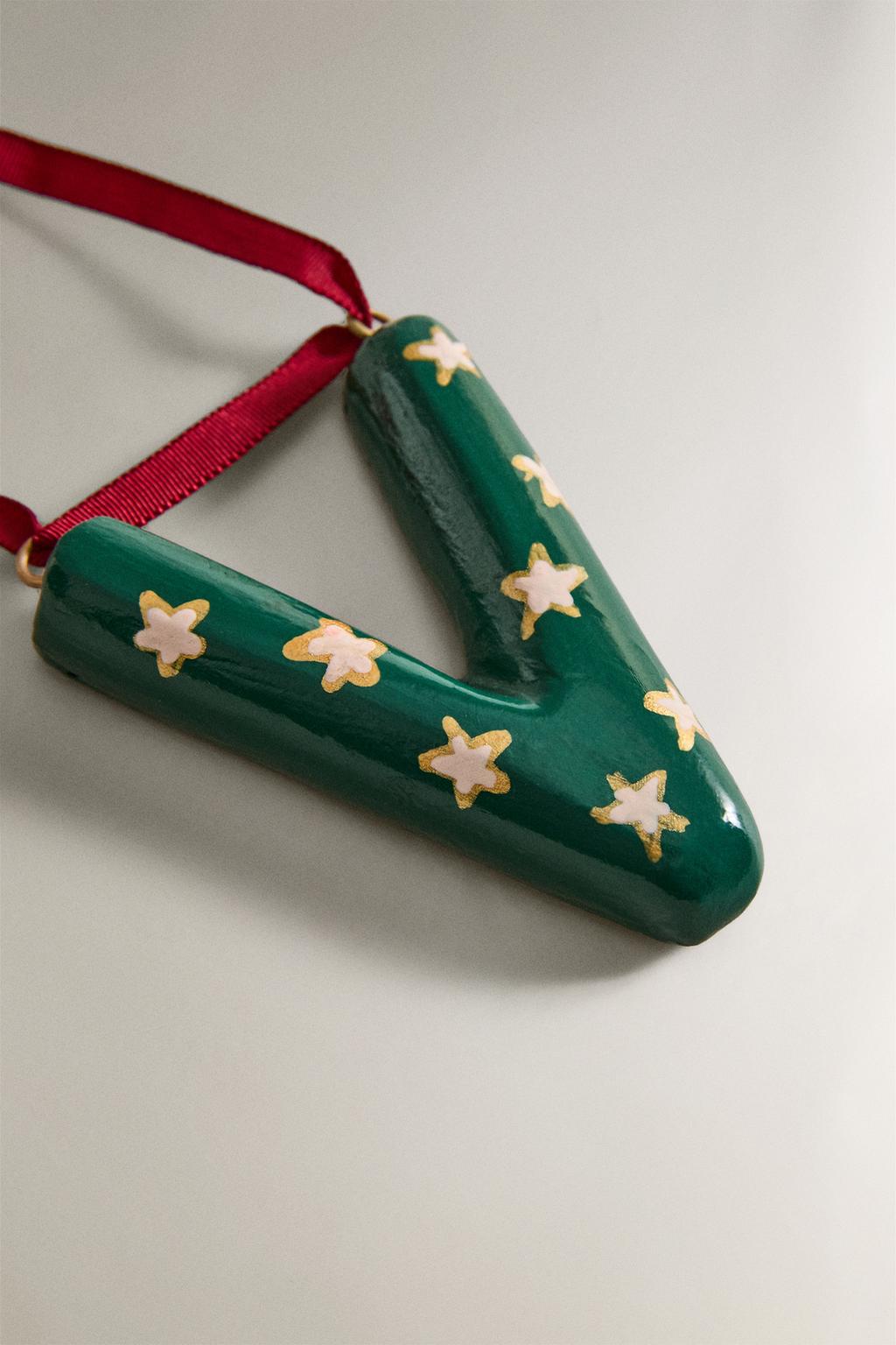 Украшение для ёлки буква v