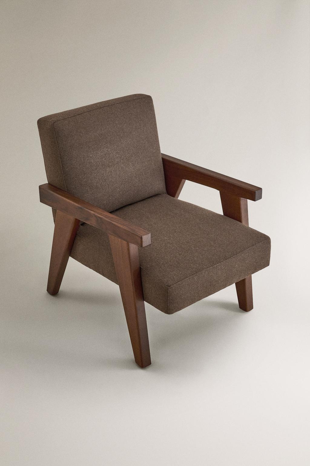 Кресло zara home by blasco с обивкой из фланели и подлокотниками из ореха