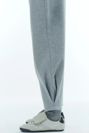 Мягкие брюки BALLOON с защипами- Заказать в России