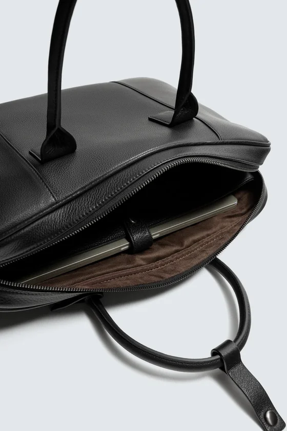 КОЖАНЫЙ ПОРТФЕЛЬ