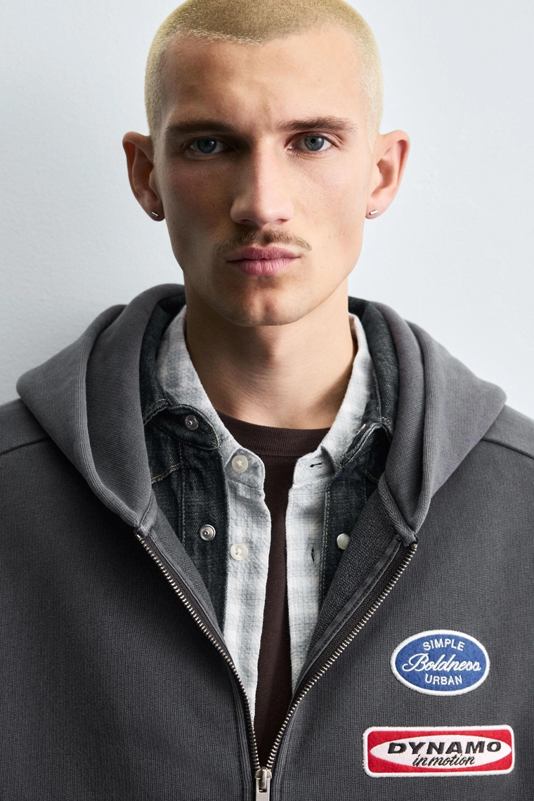 Толстовка с нашивками и эффектом поноса washed