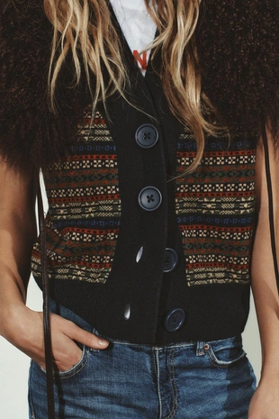Жилет из жаккардовой шерсти- Заказать в России
