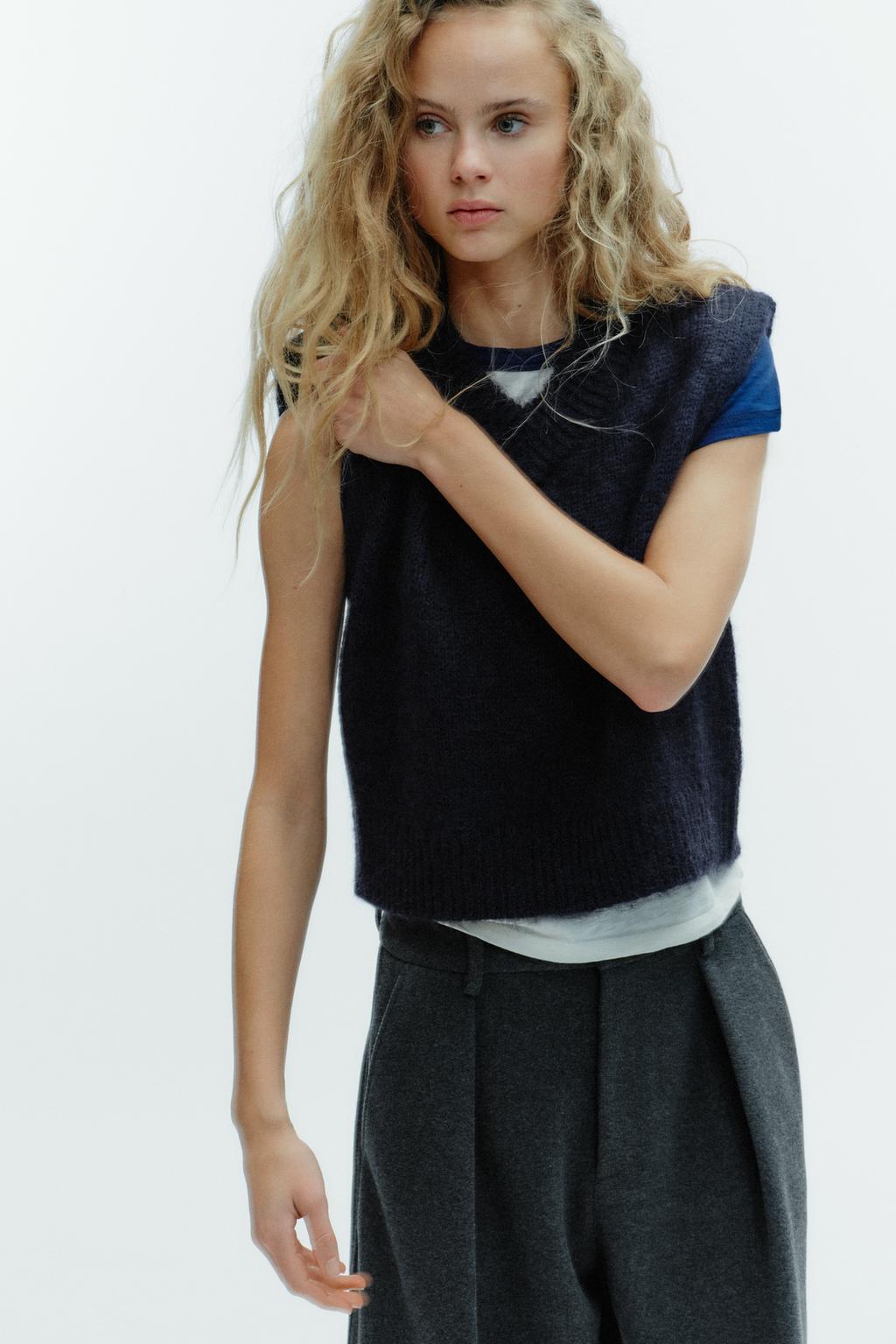 ЖИЛЕТ ИЗ ШЕРСТИ И АЛЬПАКИ С ПОГОНАМИ