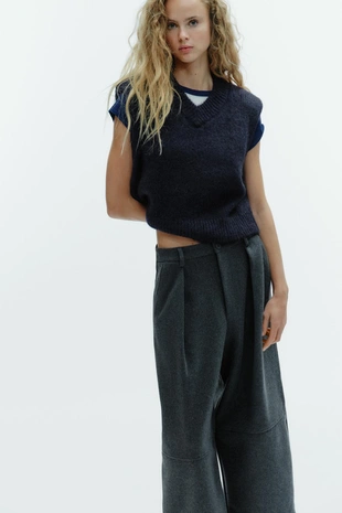 Жилет из шерсти и альпаки с погонами- Заказать в России