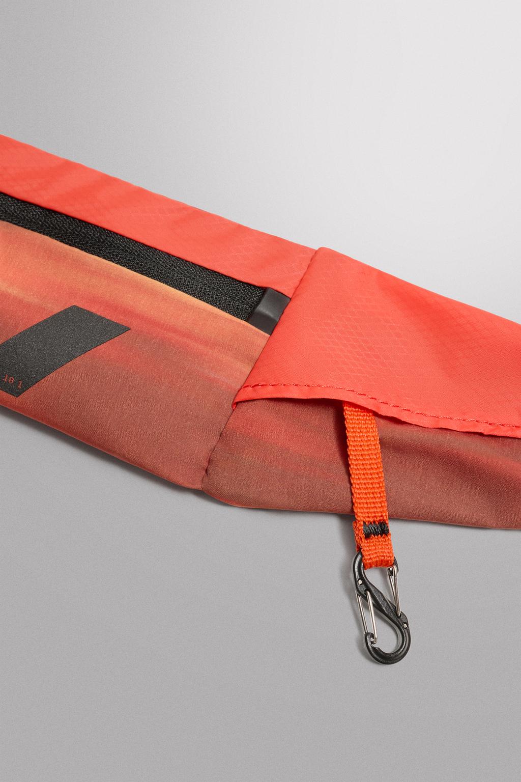 СПОРТИВНАЯ ПОЯСНАЯ СУМКА ИЗ ТЕХНИЧЕСКОЙ ТКАНИ