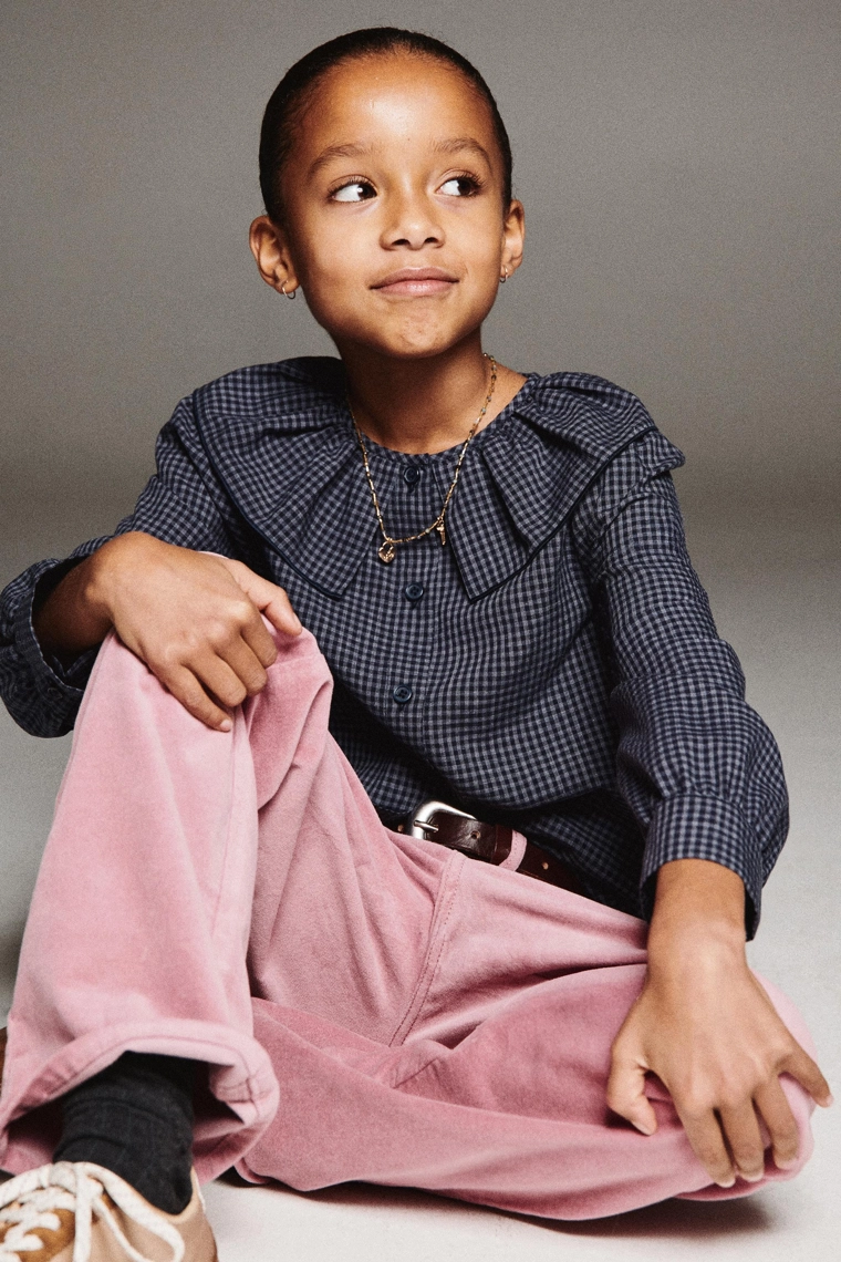 Бархатные брюки с вышитыми цветами