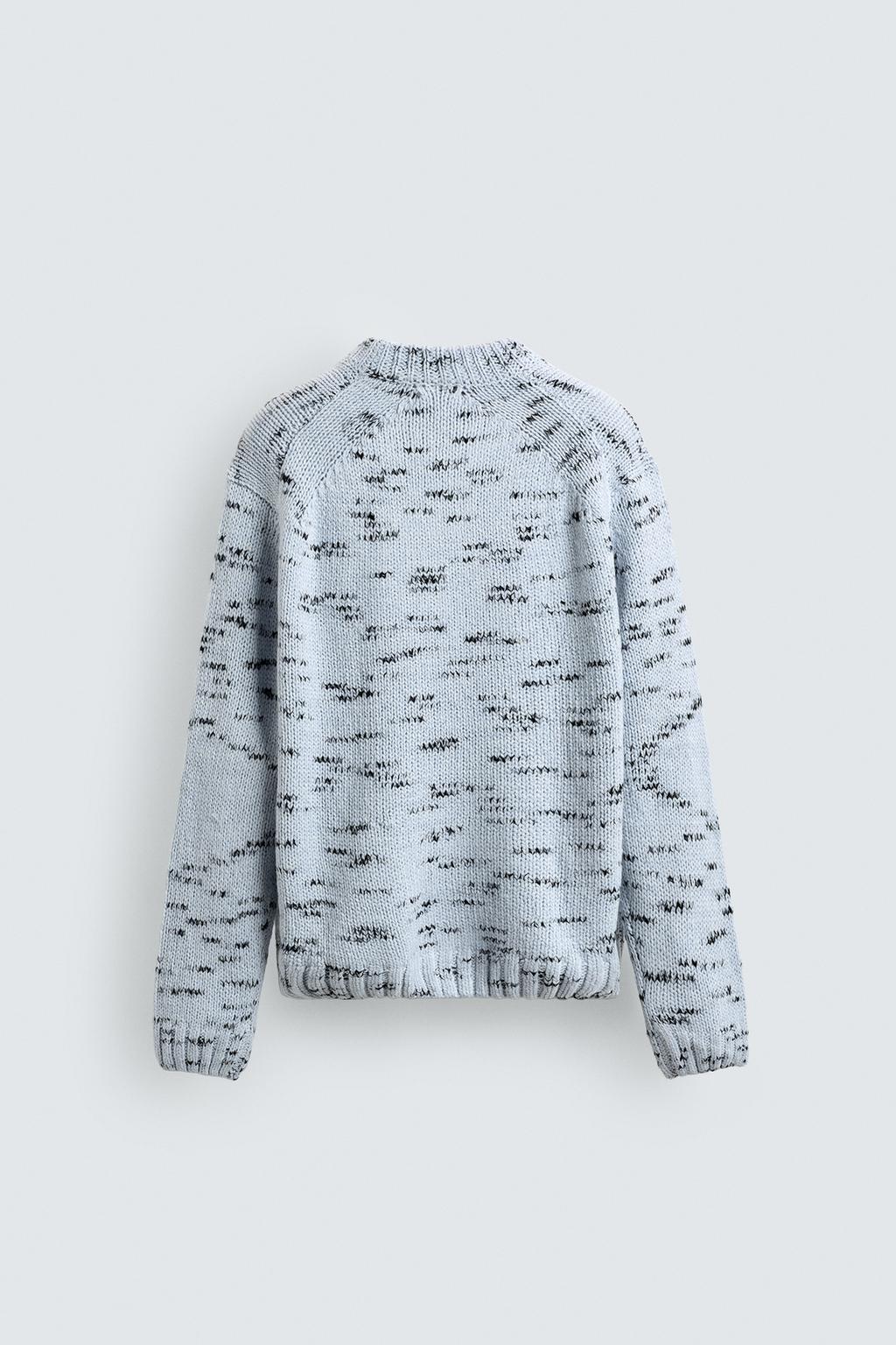 СВИТЕР ИЗ РЕЛЬЕФНОЙ ТКАНИ С КОНТРАСТНЫМ УЗОРОМ