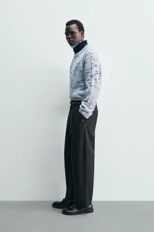 Свитер из рельефной ткани с контрастным узором- Заказать в России