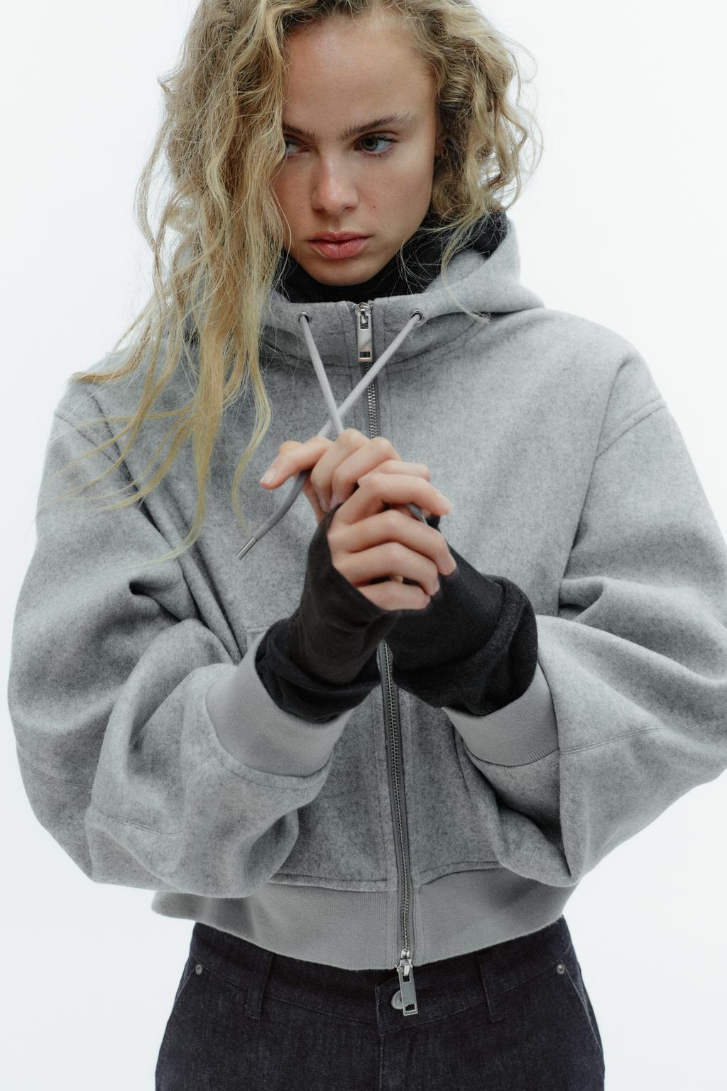 МЯГКАЯ КУРТКА С ОБЪЕМНЫМИ РУКАВАМИ