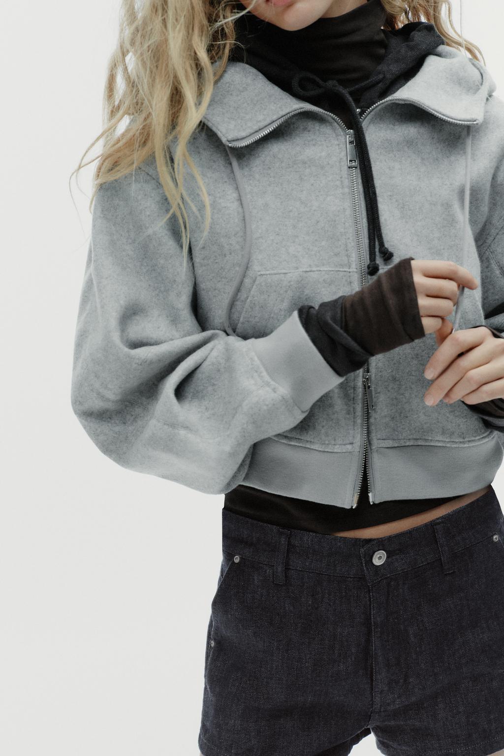 МЯГКАЯ КУРТКА С ОБЪЕМНЫМИ РУКАВАМИ