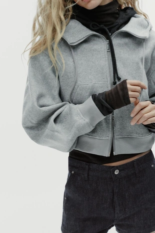 Мягкая куртка с объемными рукавами- Заказать в России