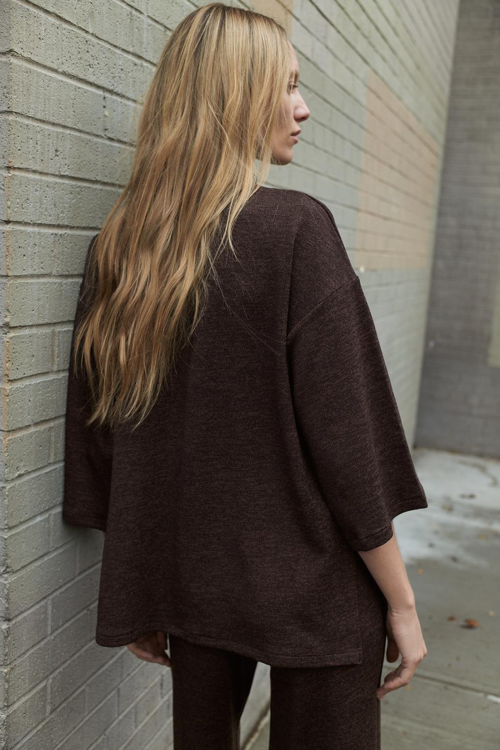 ФУТБОЛКА ПОЛО С ВОРОТНИКОМ-СТОЙКОЙ