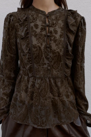 Блуза с воланами и выжженным рисунком- Заказать в России