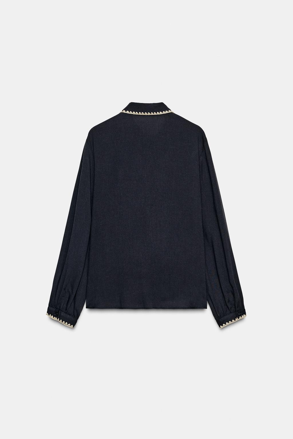 БЛУЗА С БАНТОМ И КОНТРАСТНОЙ ОТСТРОЧКОЙ