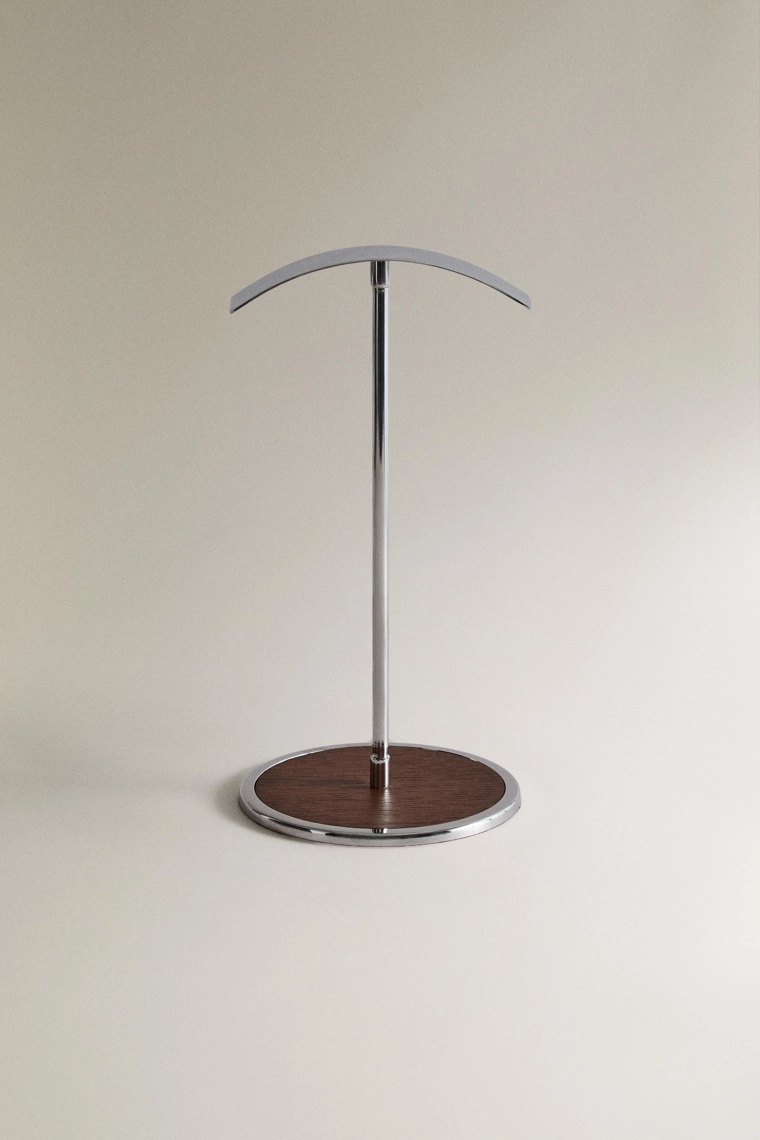 Металлическая подставка для наушников