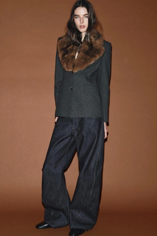 Приталенный блейзер с воротником из искусственного меха — ZW COLLECTION- Заказать в России