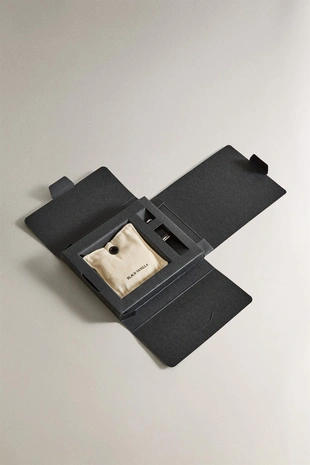 Черный ванильный клип-освежитель для воздуха в автомобиле- Заказать в России