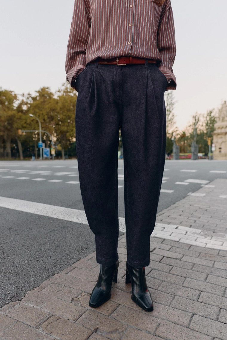 Брюки с ластиками и деталями на подоле