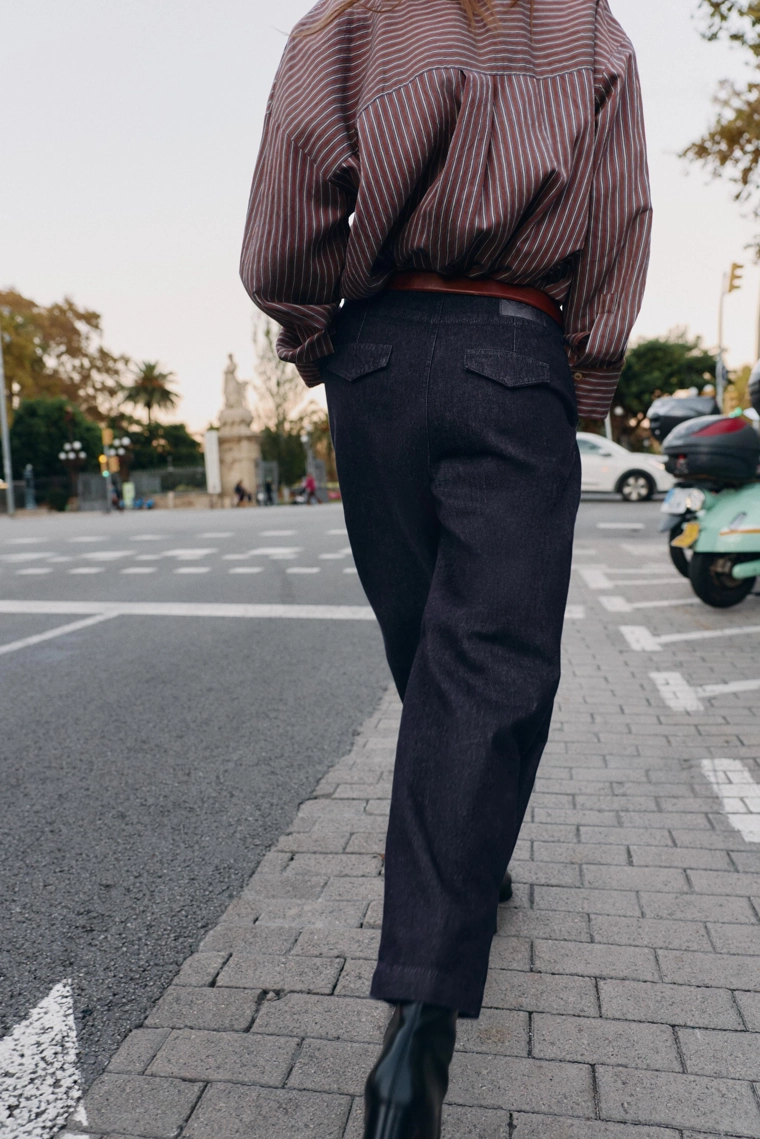 Брюки с ластиками и деталями на подоле