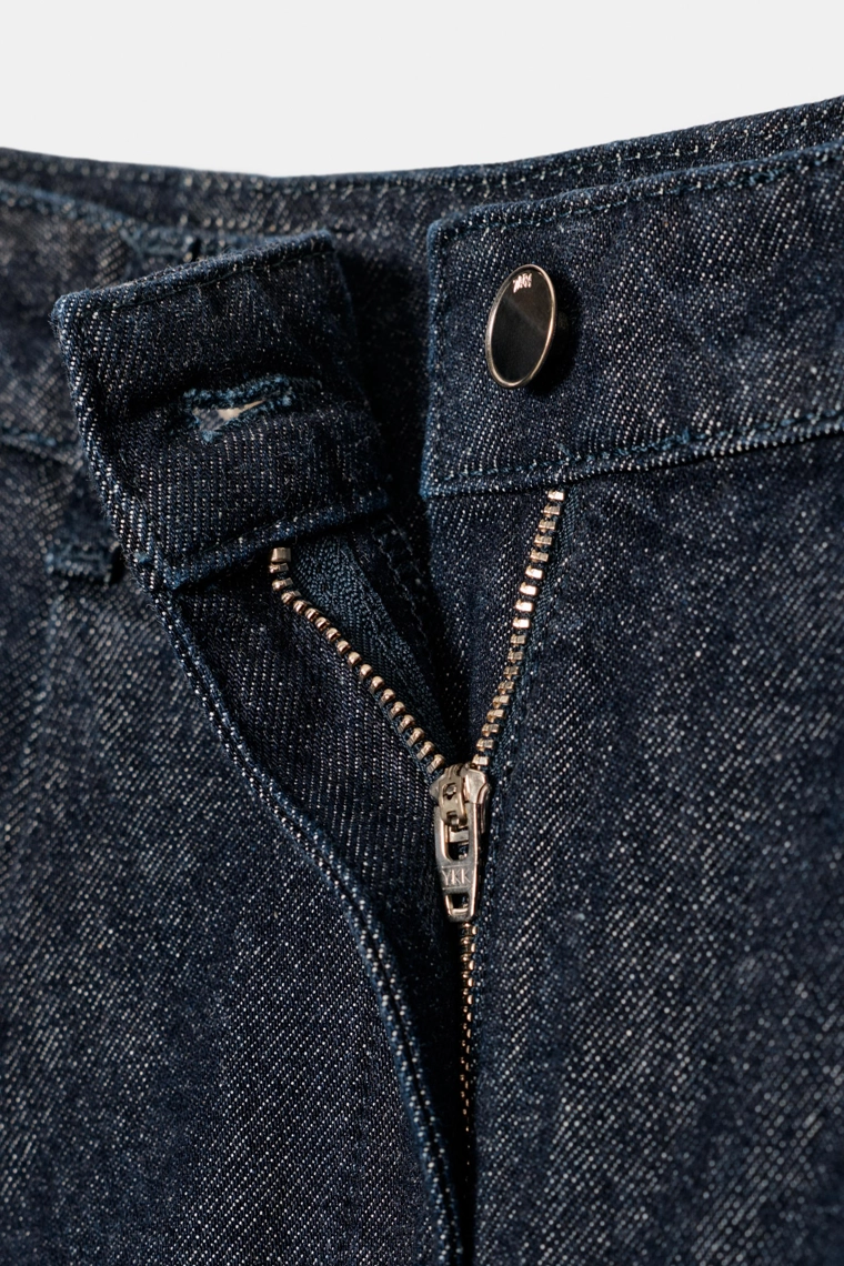 Брюки с ластиками и деталями на подоле