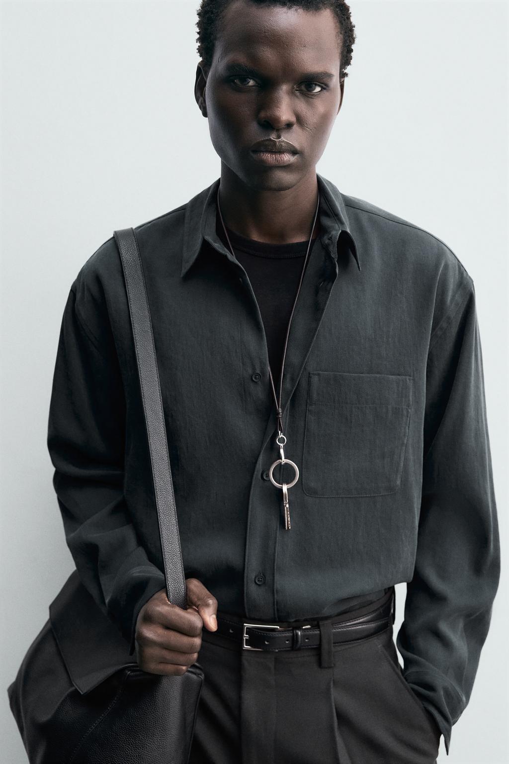 РУБАШКА СВОБОДНОГО КРОЯ ИЗ СТРУЯЩЕЙСЯ ТКАНИ