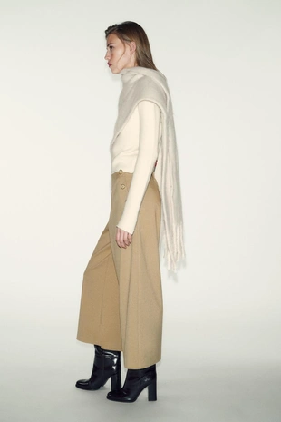 Брюки-кюлоты с пуговицами