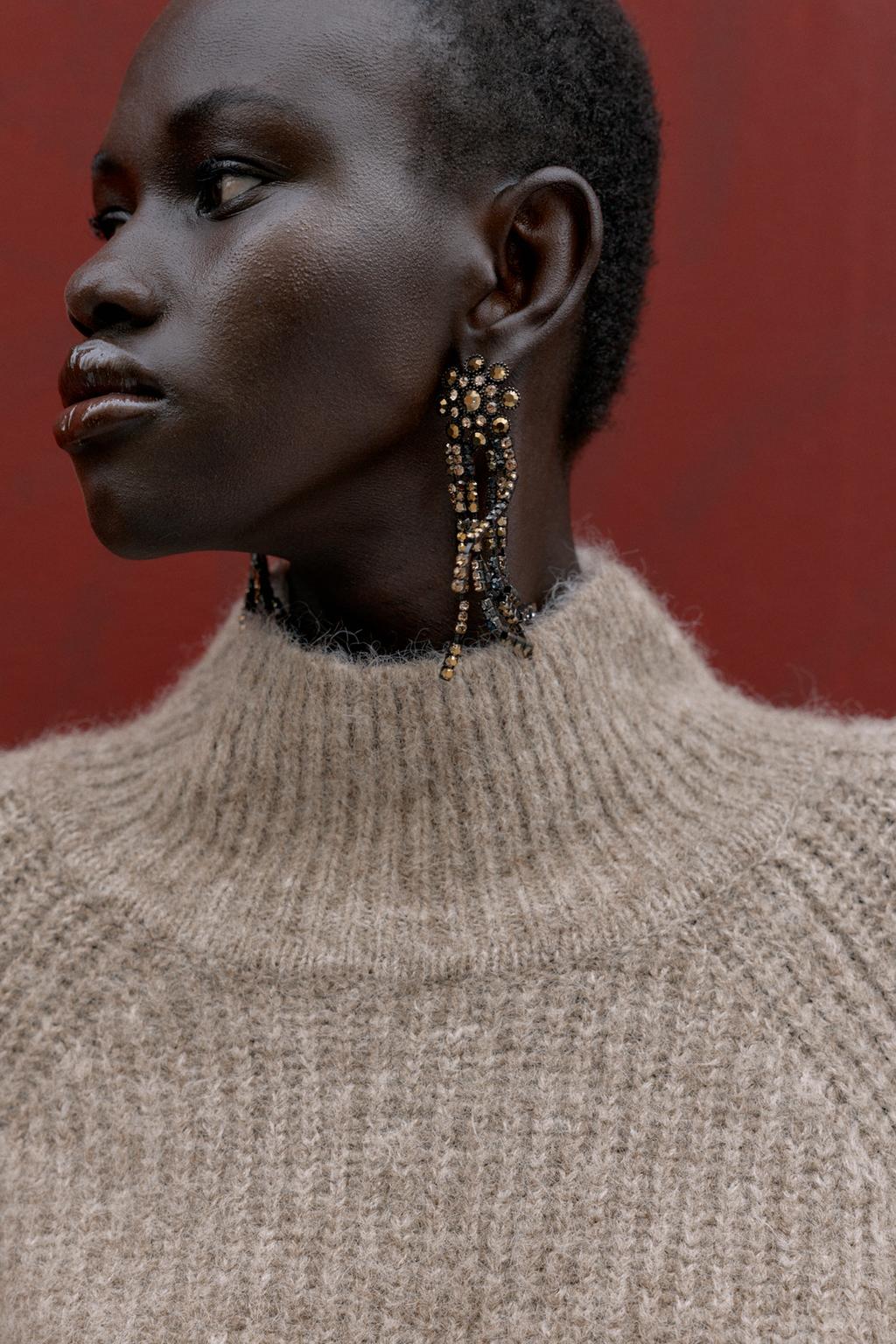 СВИТЕР С ШИРОКИМИ РУКАВАМИ