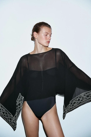 Полупрозрачная накидка с рукавами «летучая мышь» и бусинами- Заказать в России