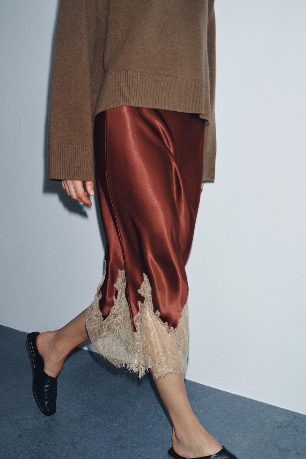 АТЛАСНАЯ ЮБКА С КОНТРАСТНЫМ КРУЖЕВОМ ZW COLLECTION