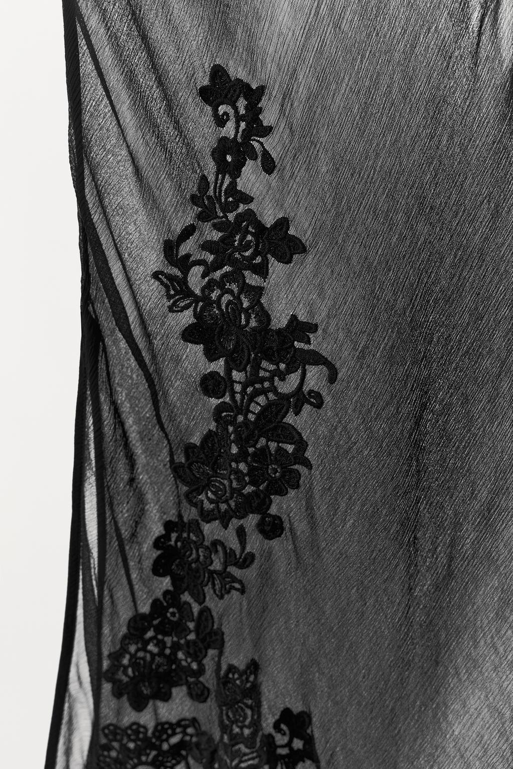 ЮБКА ИЗ ЖОРЖЕТА С ЦВЕТОЧНОЙ ВЫШИВКОЙ