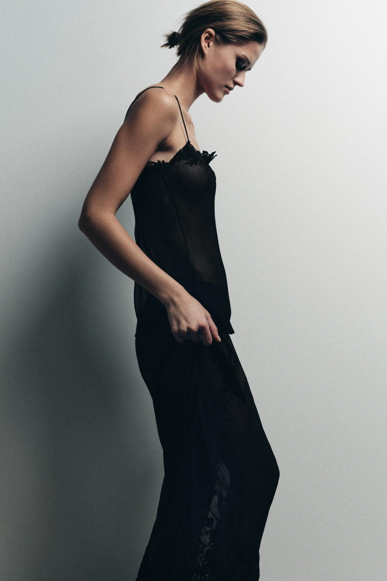 Юбка из шифона с цветочной вышивкой