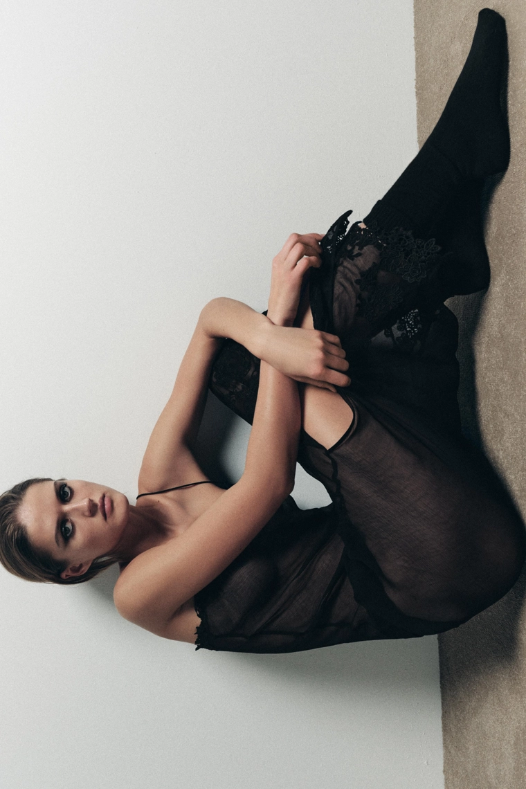 Высокие шерстяные носки