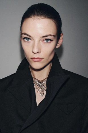 Ожерелье «треугольник» со стразами- Заказать в России