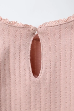 Футболка из ажурного трикотажа