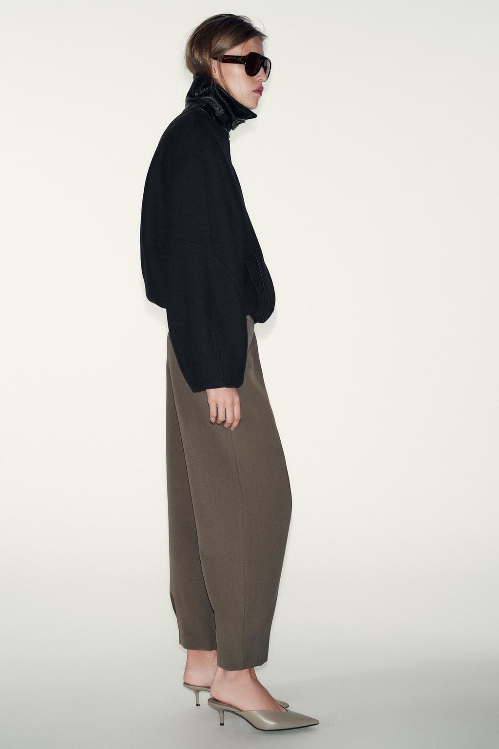 БРЮКИ CARROT FIT СО СКЛАДКАМИ