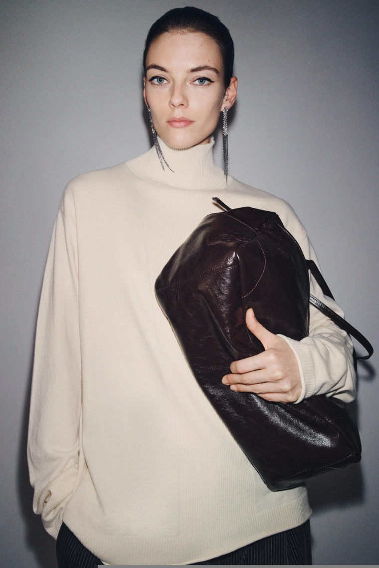 Джемпер с крупной вязкой