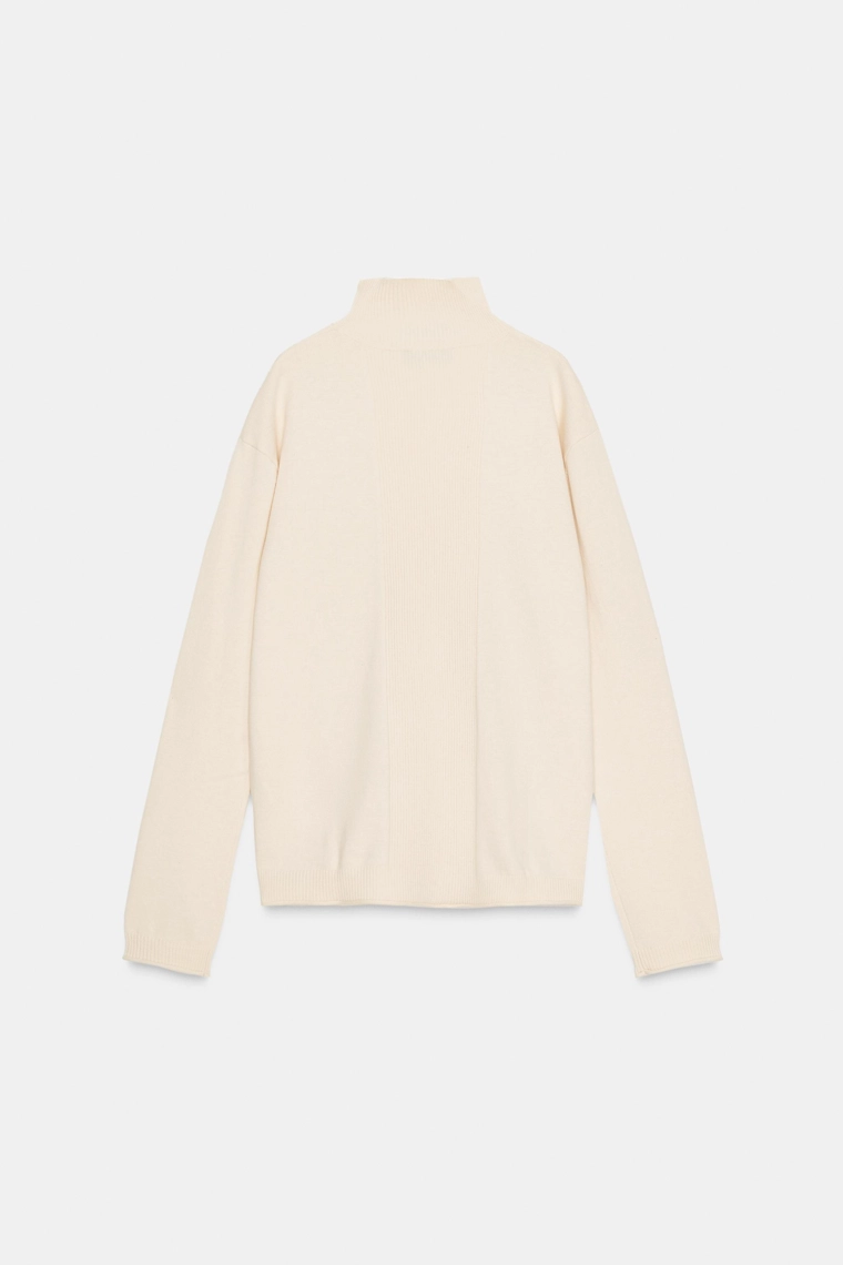 Джемпер с крупной вязкой