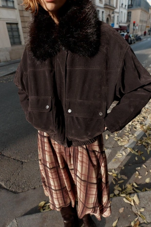 Бомбер оверсайз с отложным воротником из искусственного меха- Заказать в России