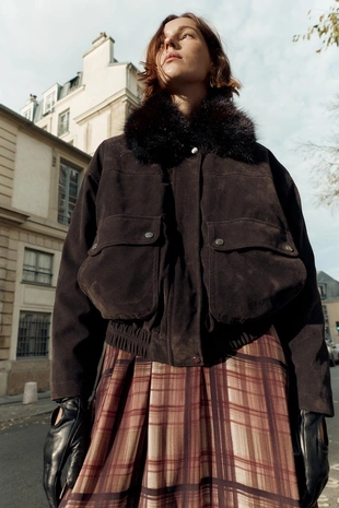 Бомбер оверсайз с отложным воротником из искусственного меха- Заказать в России