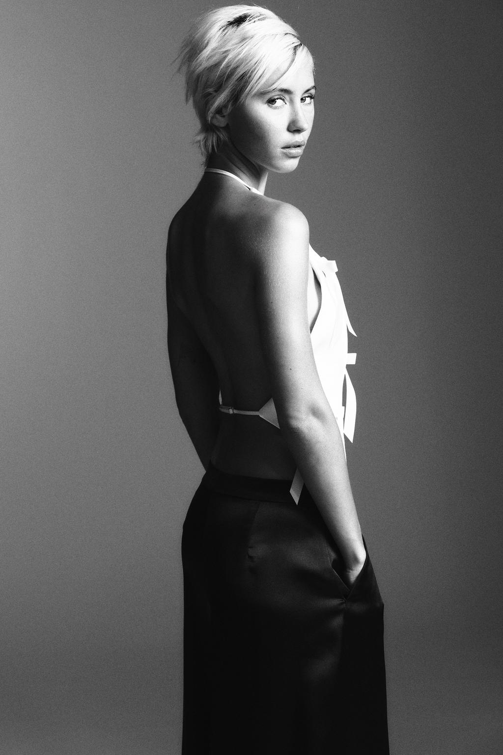 ТОП С ГОРЛОВИНОЙ ХАЛТЕР И БАНТАМИ