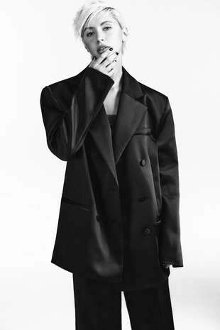 Атласный блейзер с карманами- Заказать в России